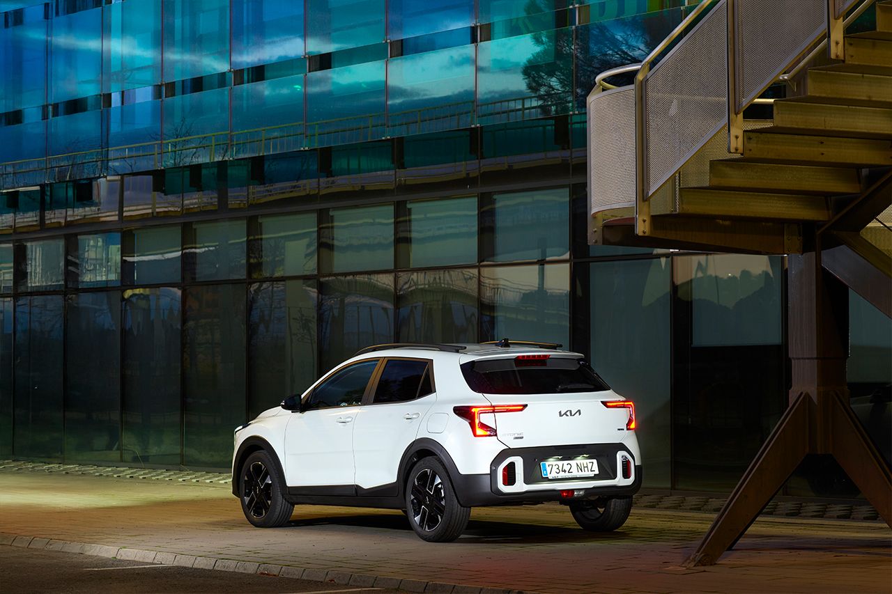 El nuevo Kia Stonic ofrece un diseño sofisticado y tecnologías de alta gama que elevan la seguridad y la conectividad